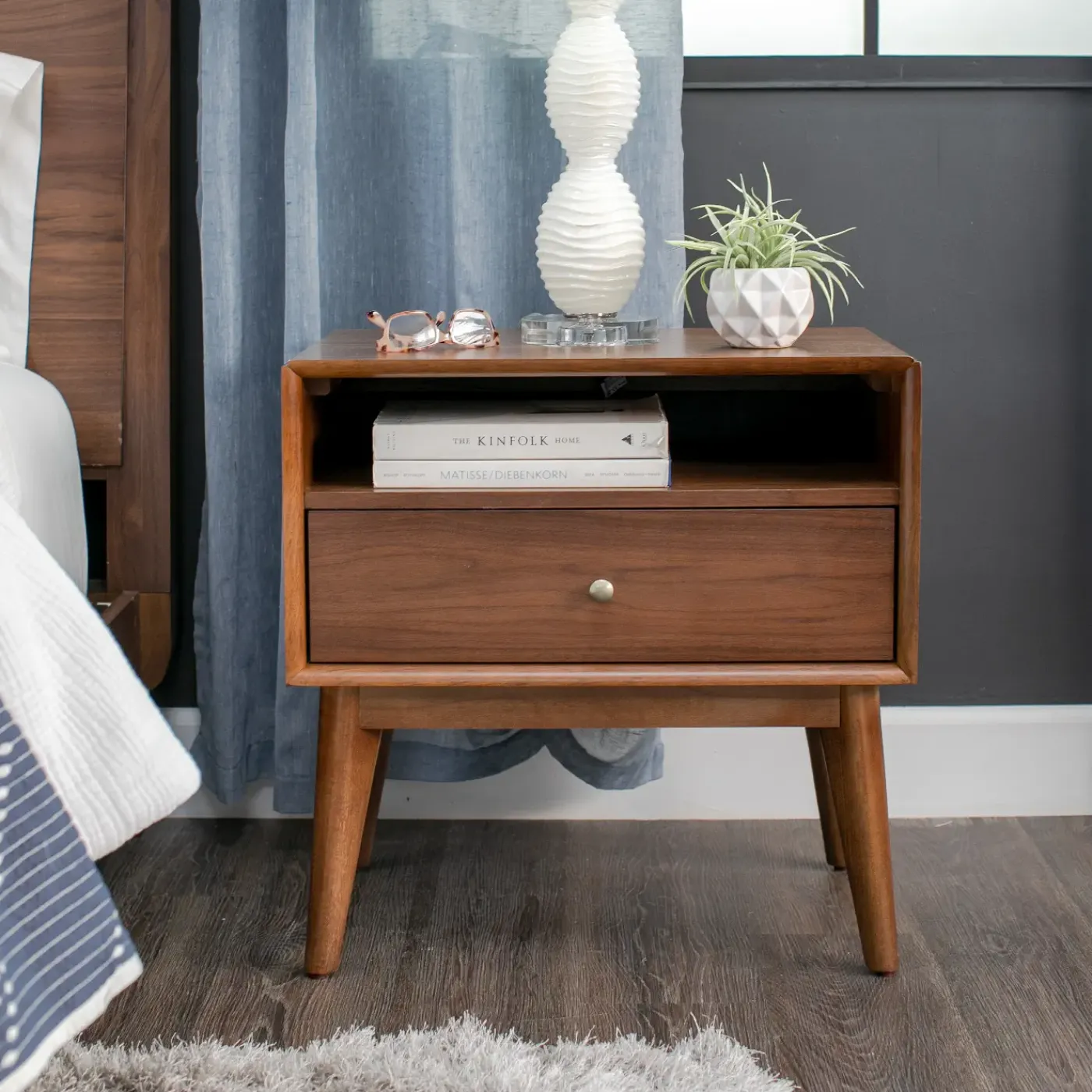 Hot Minetta 1 Drawer Nightstand with USB All Modern Living Items|Bedroom