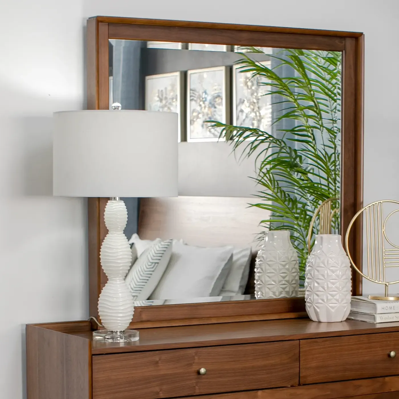 Sale Minetta Eastern King Panel Bed, Dresser, Mirror, Nightstand All Modern Living Items|Bedroom