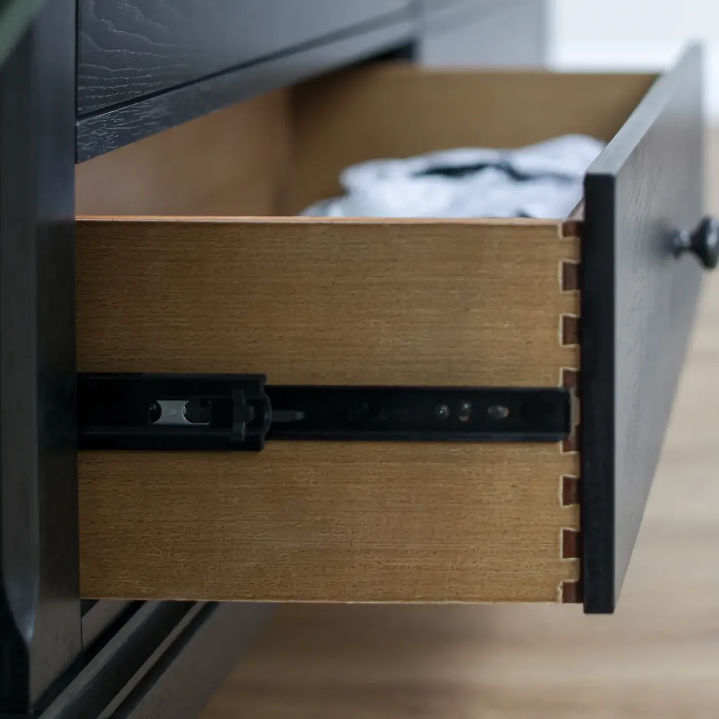 Sale Modern Classics Bedroom Set-New! Bedroom Sets