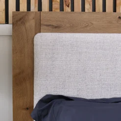 Outlet Nola Eastern King Upholstered Bed King Beds